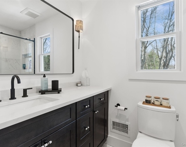 502 Springs Fireplace Road - Photo Thumbnail 17