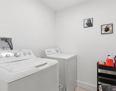 502 Springs Fireplace Road - Photo Thumbnail 24