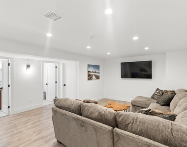 502 Springs Fireplace Road - Photo Thumbnail 21