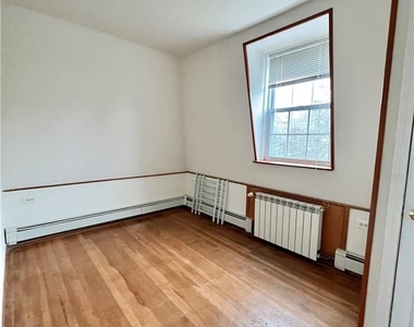 210 Union Avenue - Photo Thumbnail 5