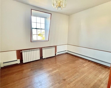 210 Union Avenue - Photo Thumbnail 4