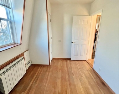 210 Union Avenue - Photo Thumbnail 7