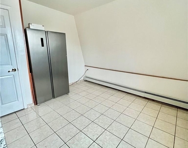 210 Union Avenue - Photo Thumbnail 14