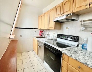 210 Union Avenue - Photo Thumbnail 12