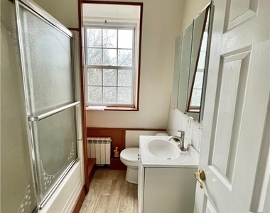 210 Union Avenue - Photo Thumbnail 10