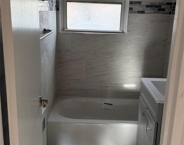 1003 Rottkamp Street - Photo Thumbnail 6
