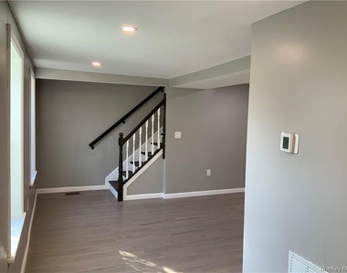 754 Broadway - Photo Thumbnail 7