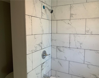 754 Broadway - Photo Thumbnail 6