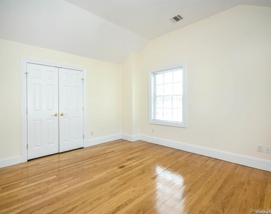 51 Inwood Road - Photo Thumbnail 20