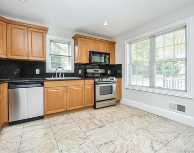 51 Inwood Road - Photo Thumbnail 10