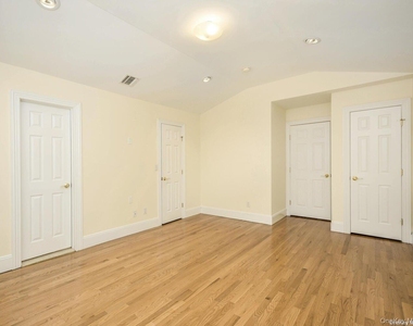 51 Inwood Road - Photo Thumbnail 24