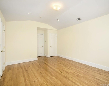 51 Inwood Road - Photo Thumbnail 22