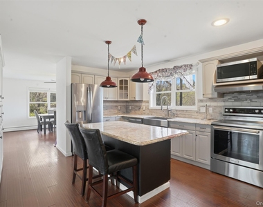 34 Rombout Road - Photo Thumbnail 9