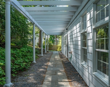 105 Douglas Road - Photo Thumbnail 6