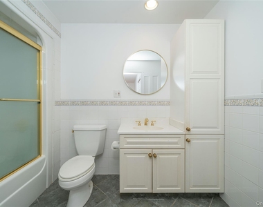 105 Douglas Road - Photo Thumbnail 9