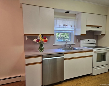2758 N. Cedar Avenue - Photo Thumbnail 7