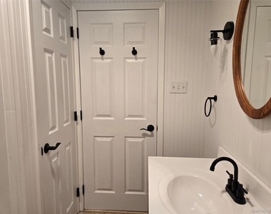 2758 N. Cedar Avenue - Photo Thumbnail 16