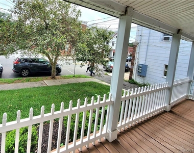 11 Franklin Avenue - Photo Thumbnail 5