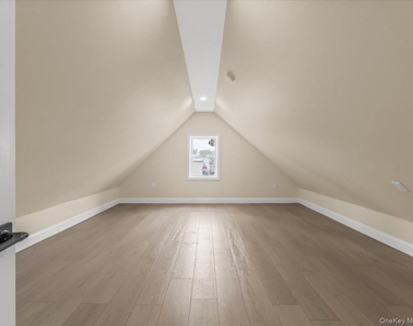 9519 116th Street - Photo Thumbnail 14