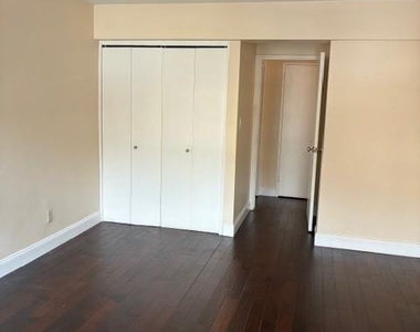 100 Lincoln Avenue - Photo Thumbnail 23