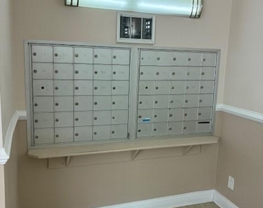 100 Lincoln Avenue - Photo Thumbnail 6