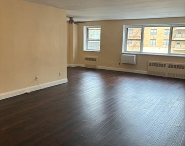 100 Lincoln Avenue - Photo Thumbnail 7
