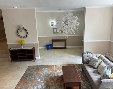 100 Lincoln Avenue - Photo Thumbnail 3