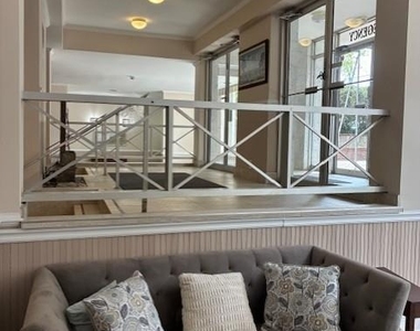 100 Lincoln Avenue - Photo Thumbnail 2
