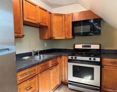 646 Main Street - Photo Thumbnail 7
