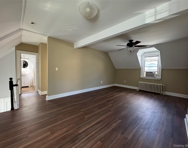 646 Main Street - Photo Thumbnail 3