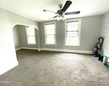 32 Wilmer Avenue - Photo Thumbnail 8