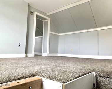 32 Wilmer Avenue - Photo Thumbnail 17