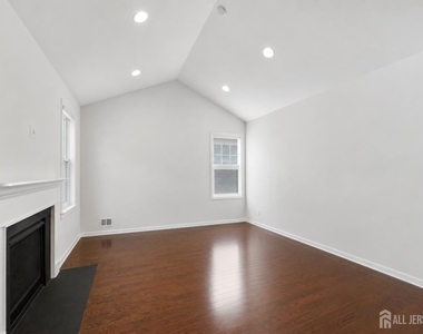 133 Savoth Lane - Photo Thumbnail 4