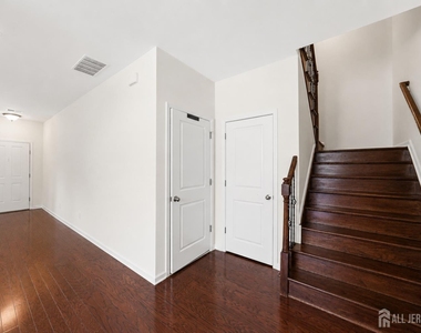133 Savoth Lane - Photo Thumbnail 7