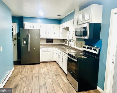 323 Russelcroft Road - Photo Thumbnail 23