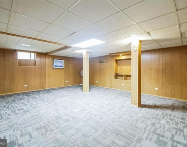 323 Russelcroft Road - Photo Thumbnail 9