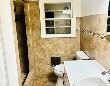 323 Russelcroft Road - Photo Thumbnail 27