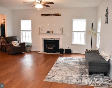 526 Monticello Circle - Photo Thumbnail 8