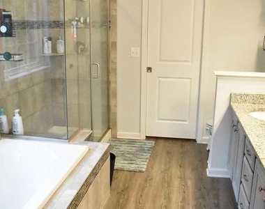 526 Monticello Circle - Photo Thumbnail 30