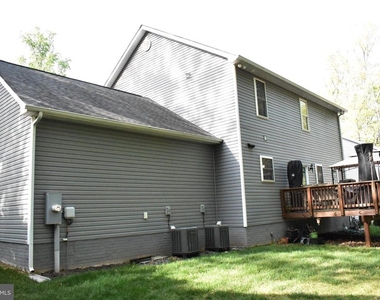 526 Monticello Circle - Photo Thumbnail 33