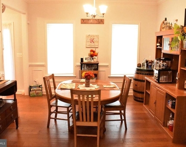 526 Monticello Circle - Photo Thumbnail 6
