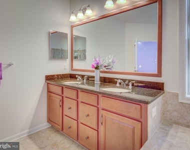23480 Logans Ridge Terrace - Photo Thumbnail 12