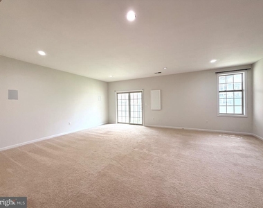 23480 Logans Ridge Terrace - Photo Thumbnail 31