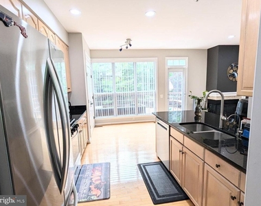 20867 Trinity Square - Photo Thumbnail 7