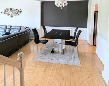 20867 Trinity Square - Photo Thumbnail 4