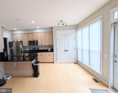 20867 Trinity Square - Photo Thumbnail 6