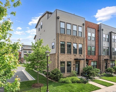 43421 Southland Street - Photo Thumbnail 1