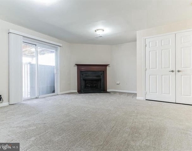 7725 Hickory Glen Way - Photo Thumbnail 8