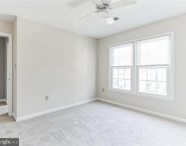 7725 Hickory Glen Way - Photo Thumbnail 6