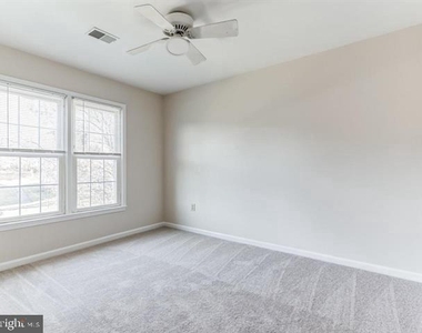 7725 Hickory Glen Way - Photo Thumbnail 7